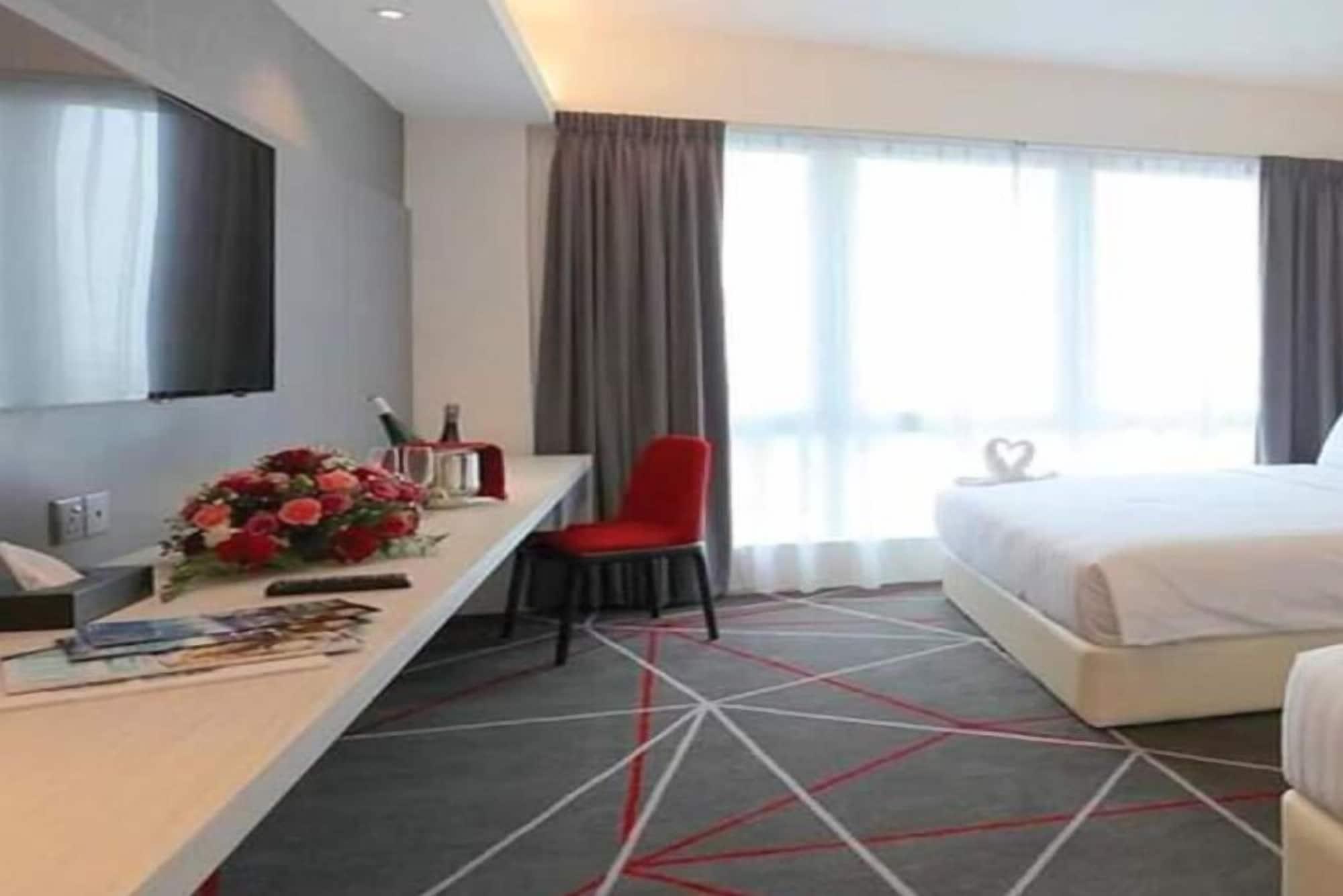 Amerin Hotel Джохор-Бару Экстерьер фото
