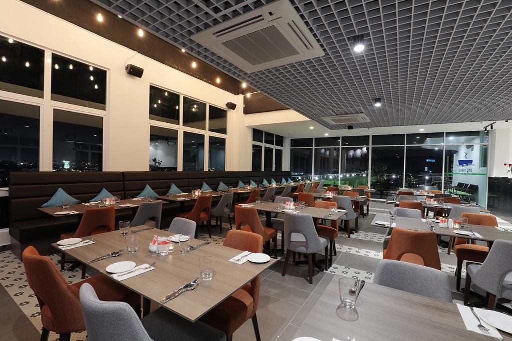 Amerin Hotel Джохор-Бару Экстерьер фото