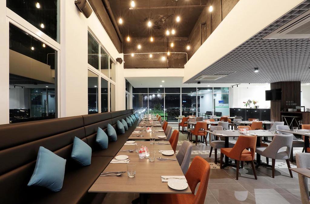 Amerin Hotel Джохор-Бару Экстерьер фото